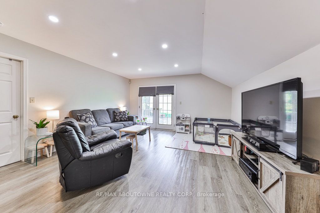 3350 Guelph Line