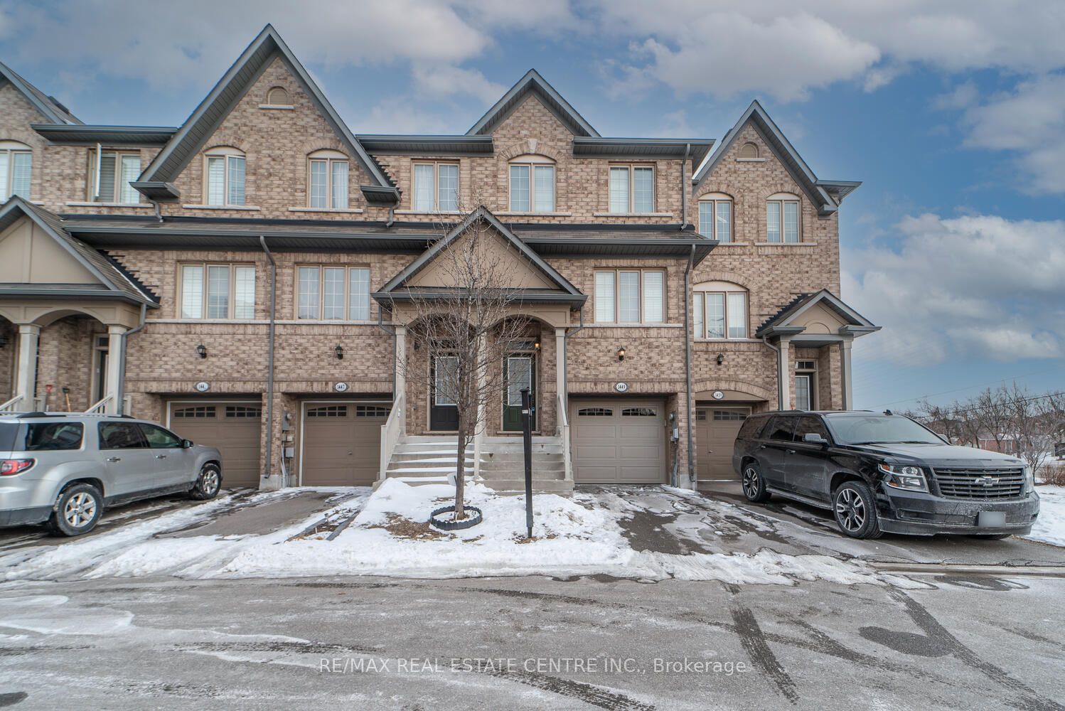 1449 Granrock Crescent