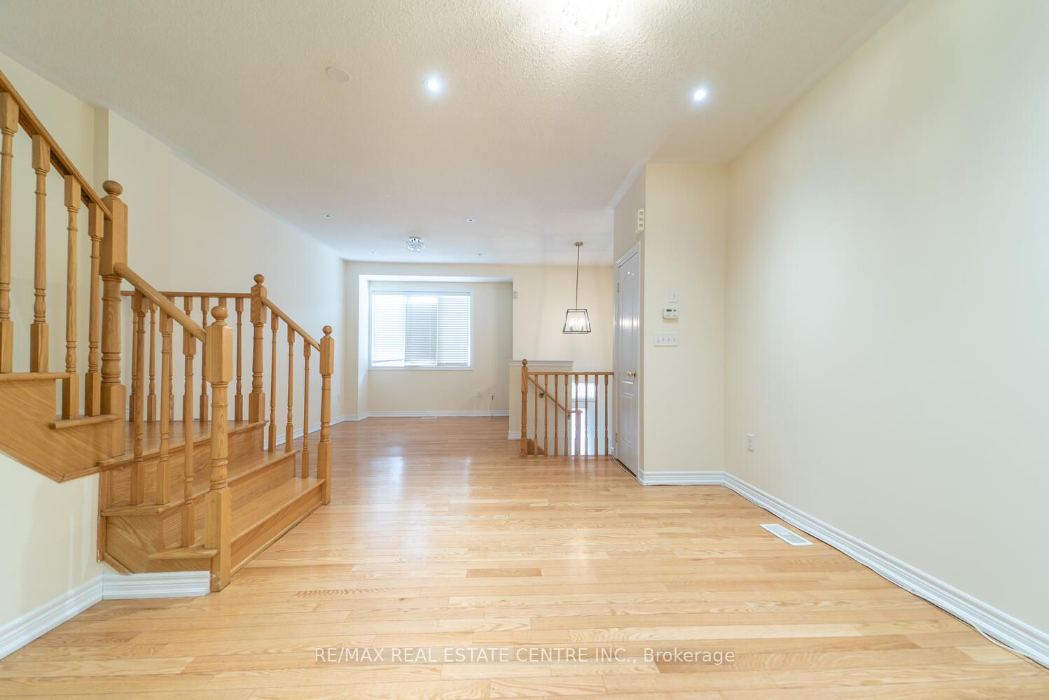 1449 Granrock Crescent