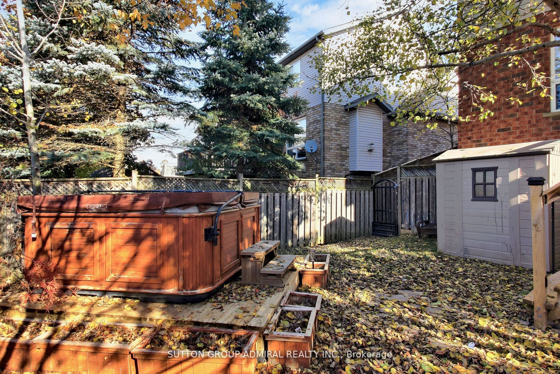 8 Clarke Avenue