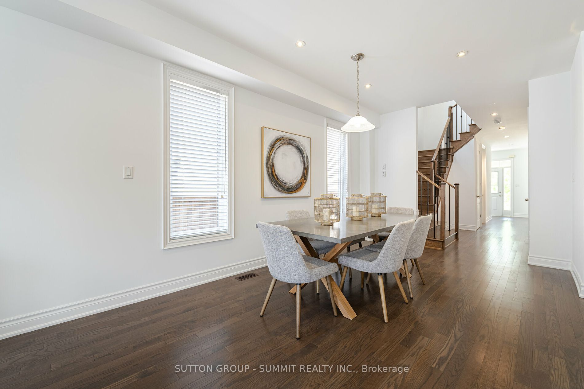 13 Lady Evelyn Crescent