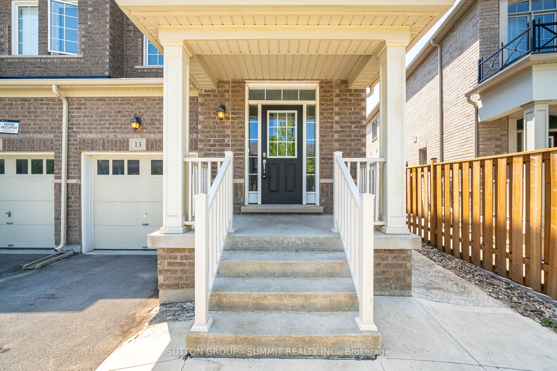 13 Lady Evelyn Crescent