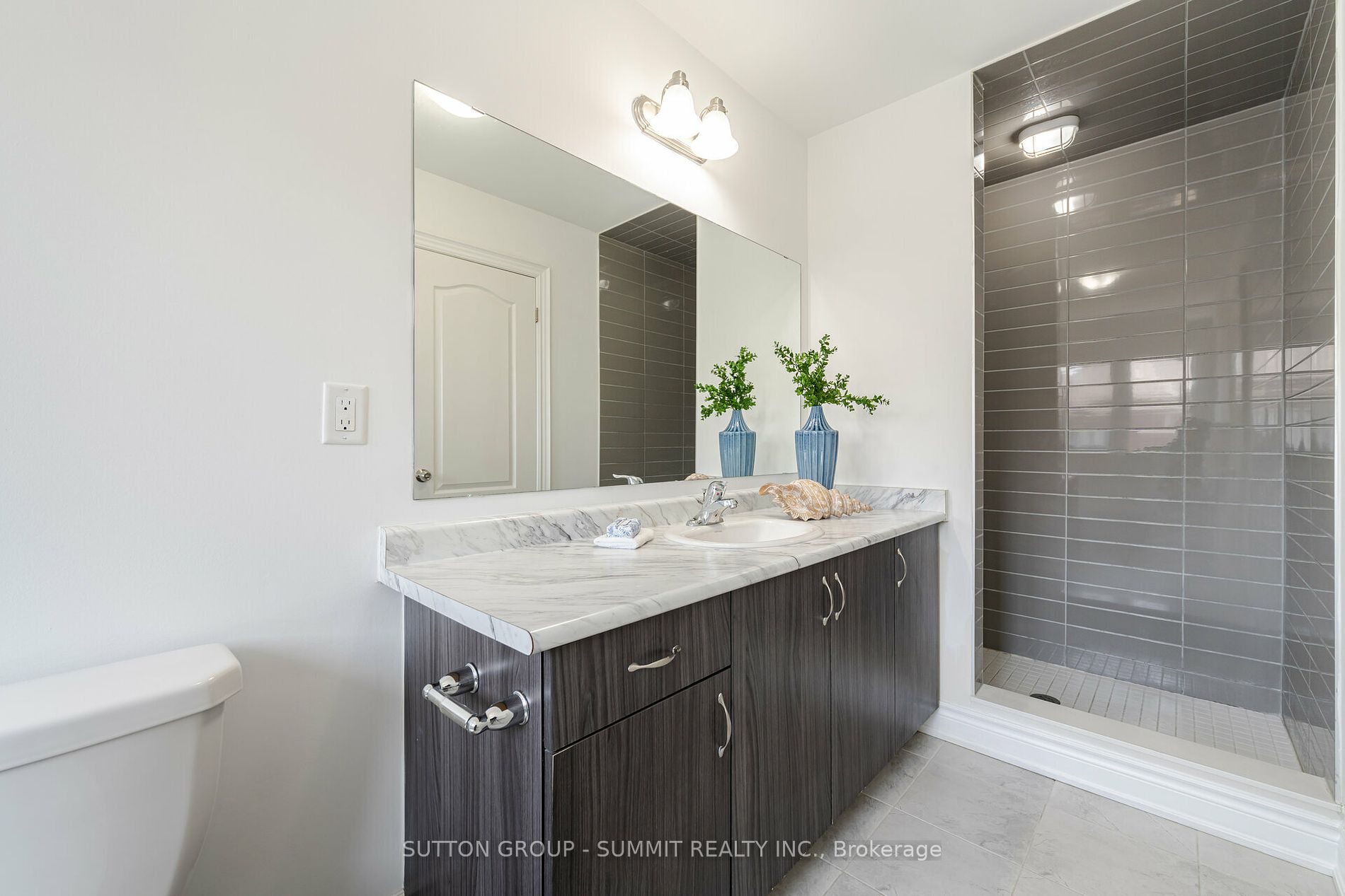 13 Lady Evelyn Crescent