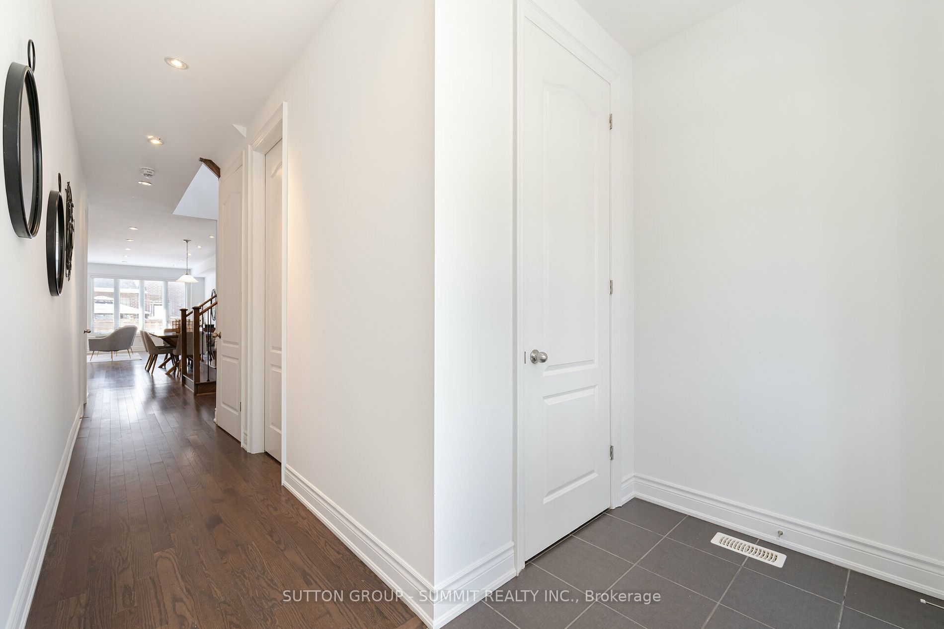 13 Lady Evelyn Crescent