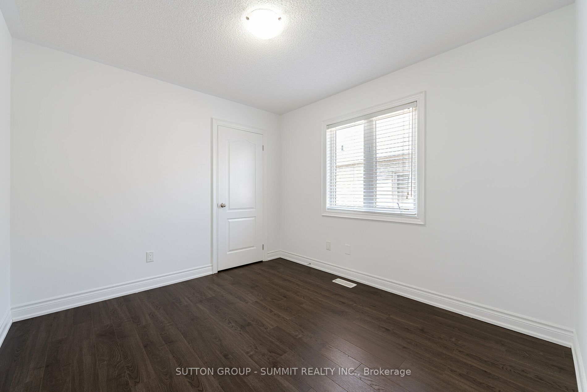 13 Lady Evelyn Crescent