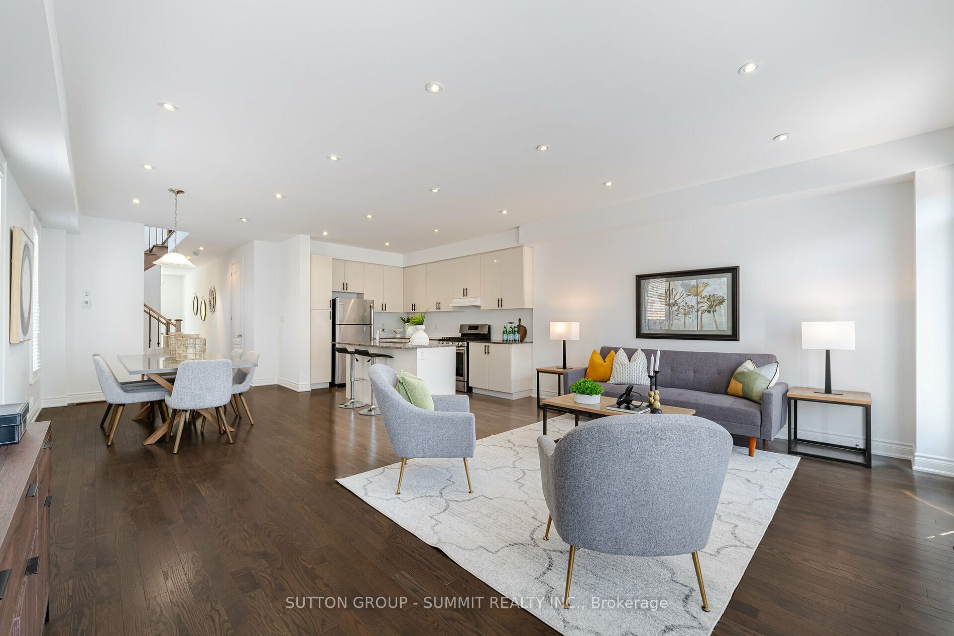 13 Lady Evelyn Crescent