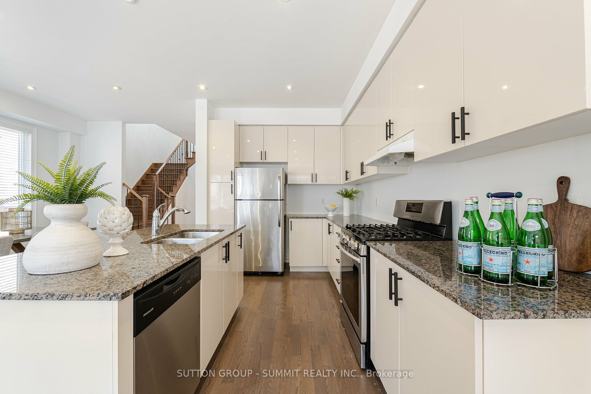 13 Lady Evelyn Crescent