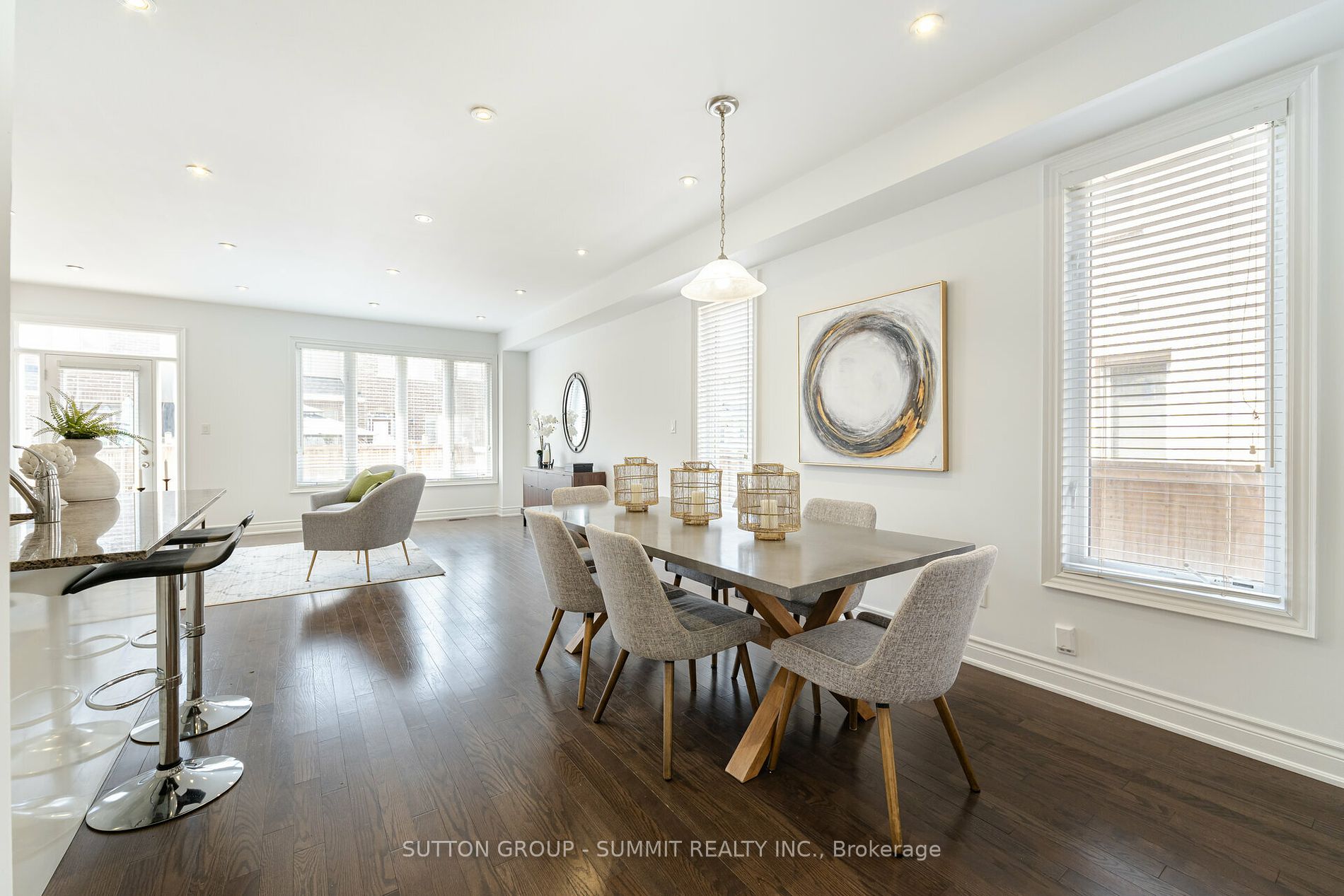 13 Lady Evelyn Crescent