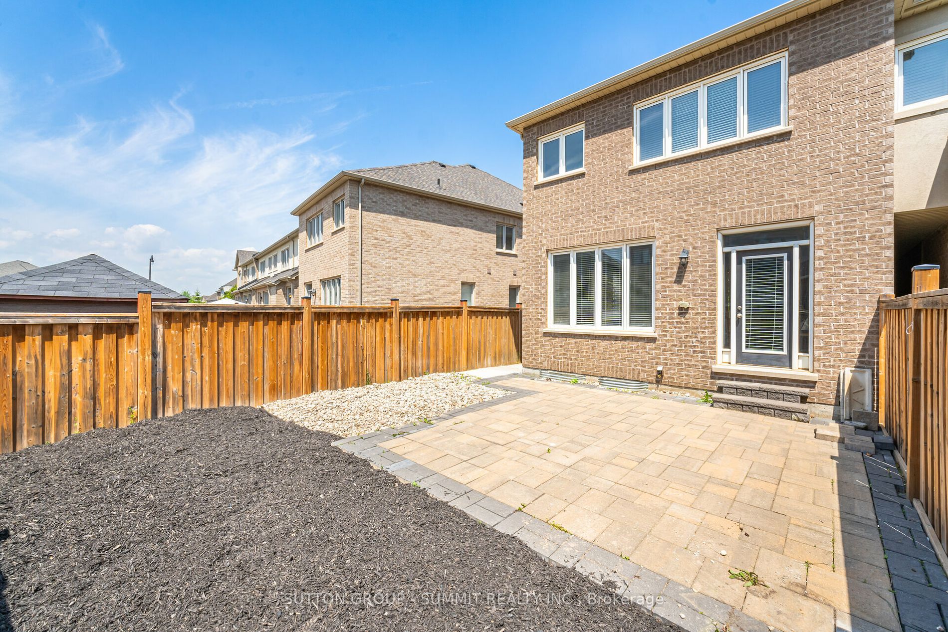 13 Lady Evelyn Crescent