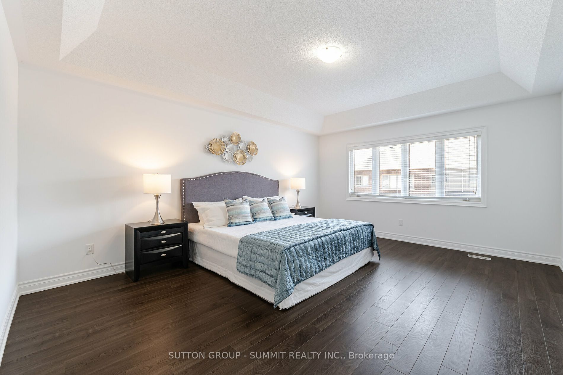 13 Lady Evelyn Crescent