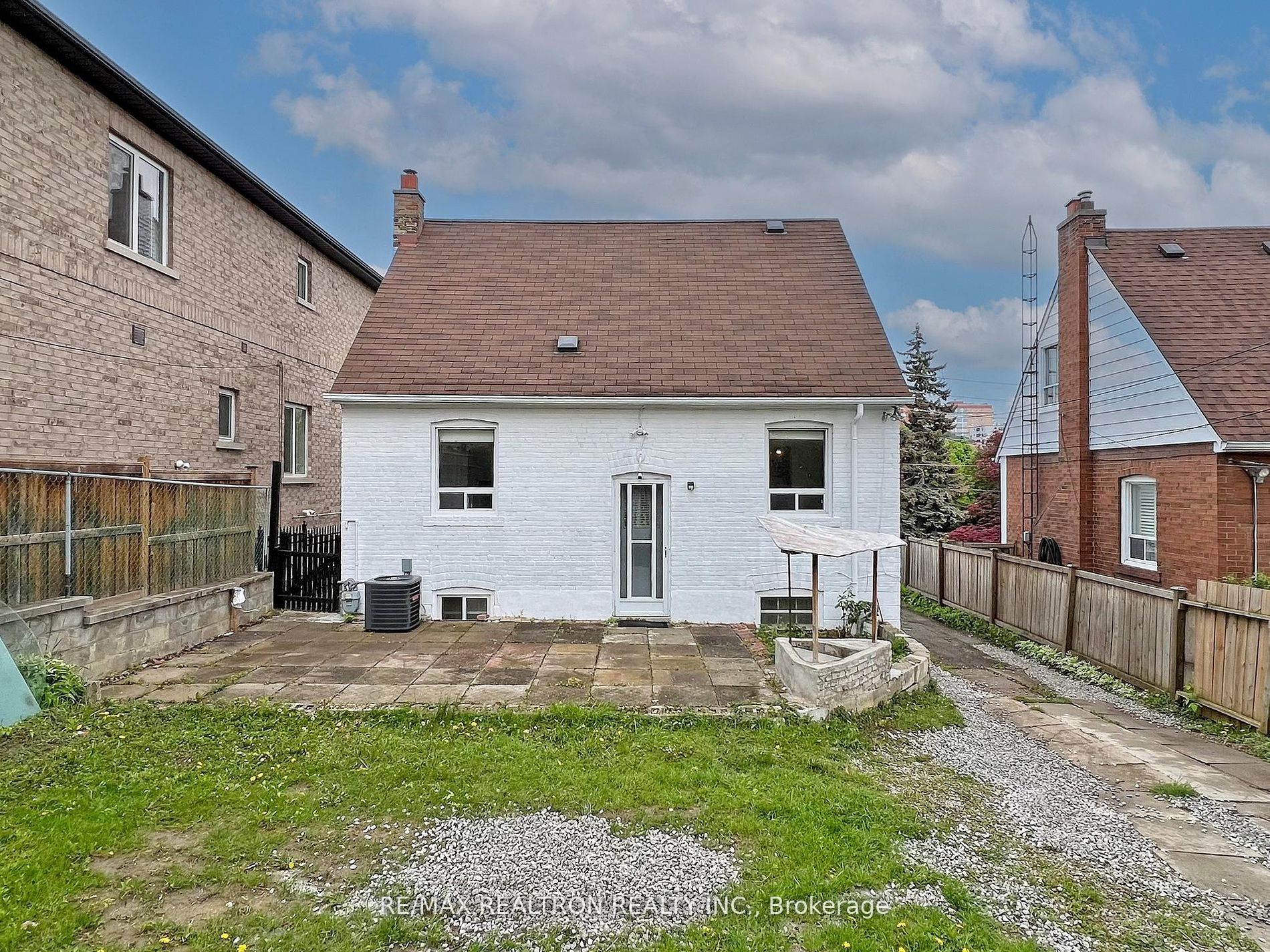 1876 Keele Street