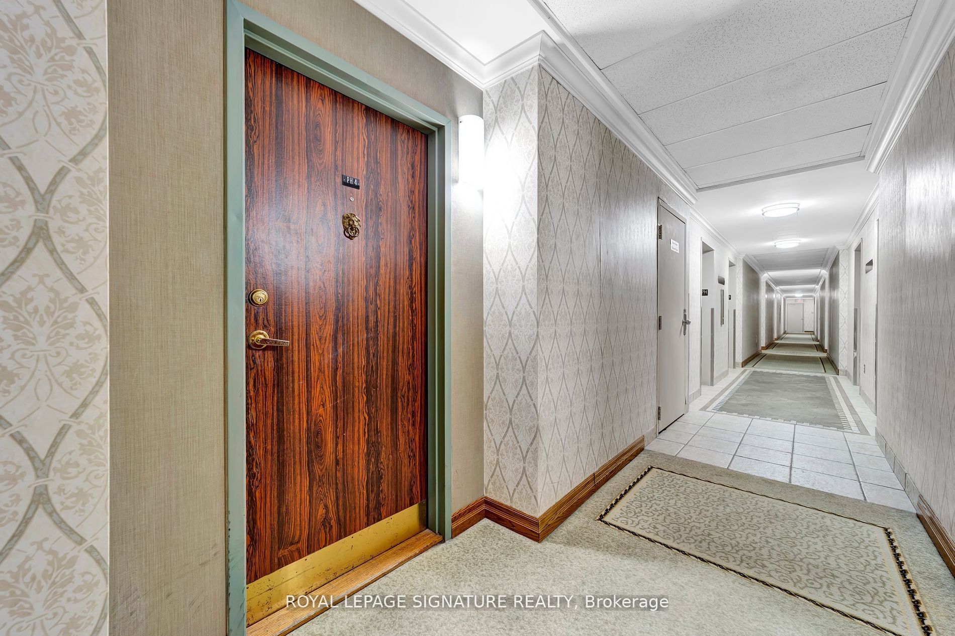 812 Burnhamthorpe Rd, #Ph04