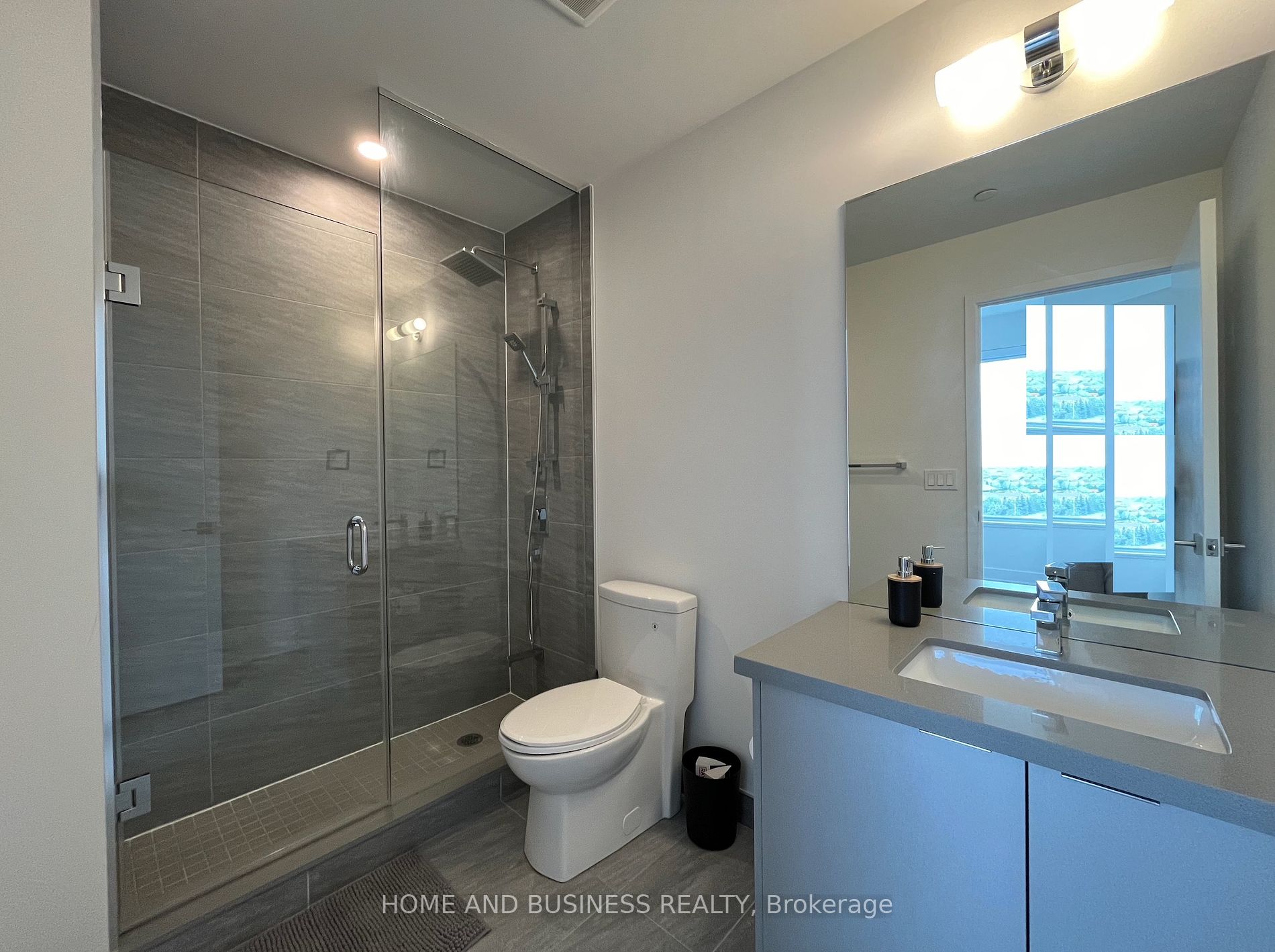 297 Oak Walk Dr, #808