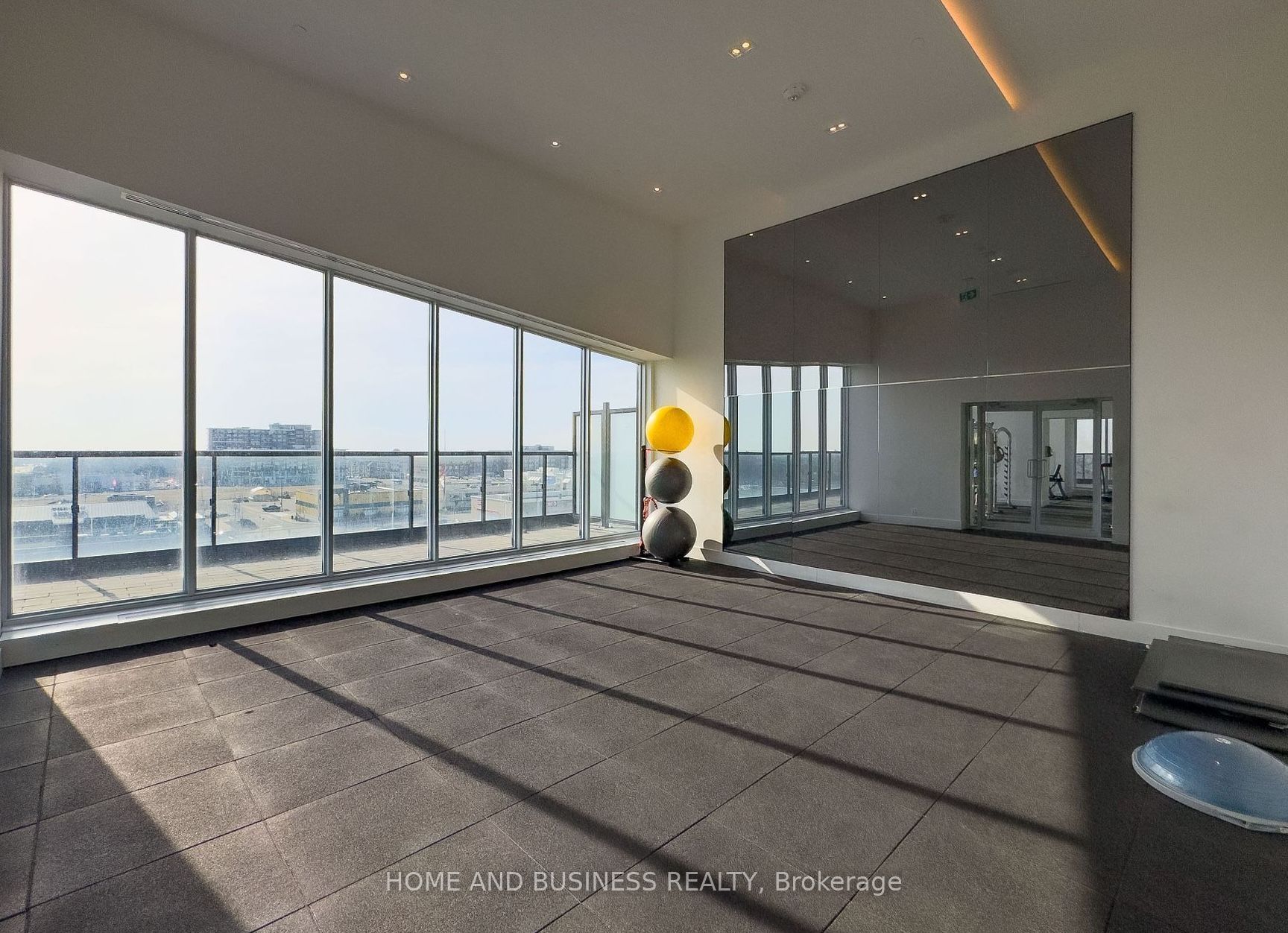 297 Oak Walk Dr, #808