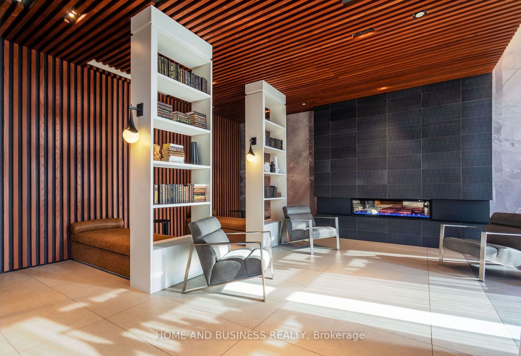 297 Oak Walk Dr, #808