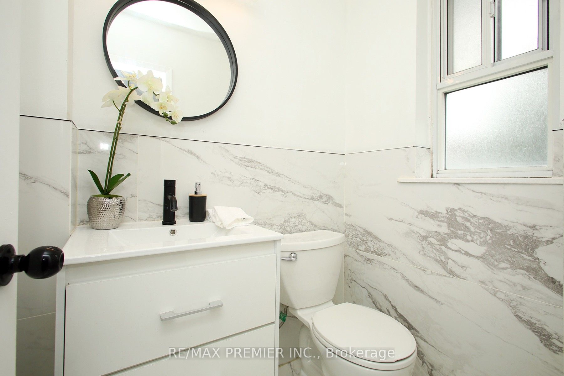 7 Gosford Boulevard, #1
