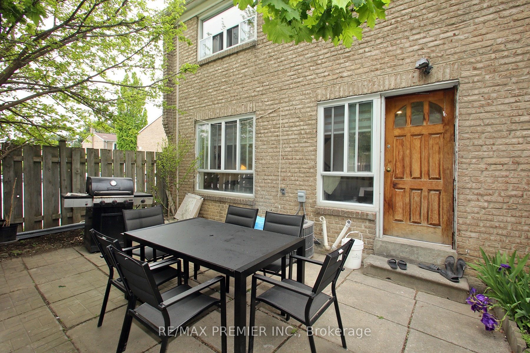 7 Gosford Boulevard, #1