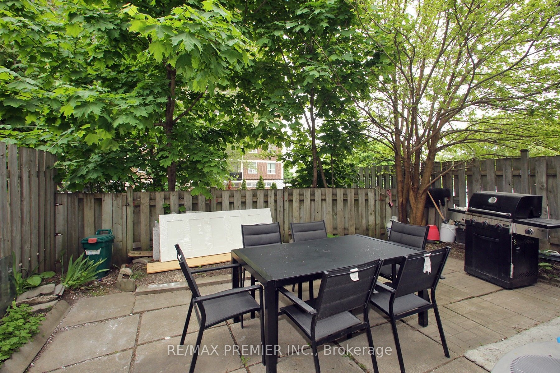 7 Gosford Boulevard, #1