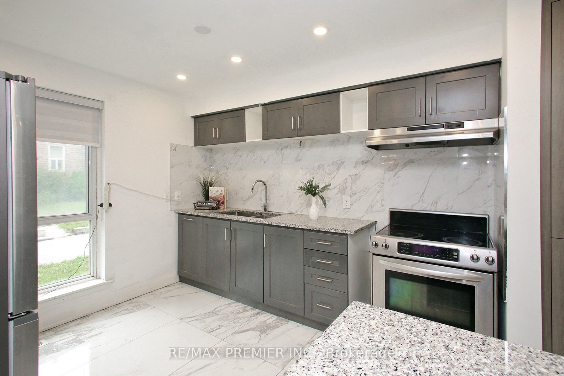 7 Gosford Boulevard, #1