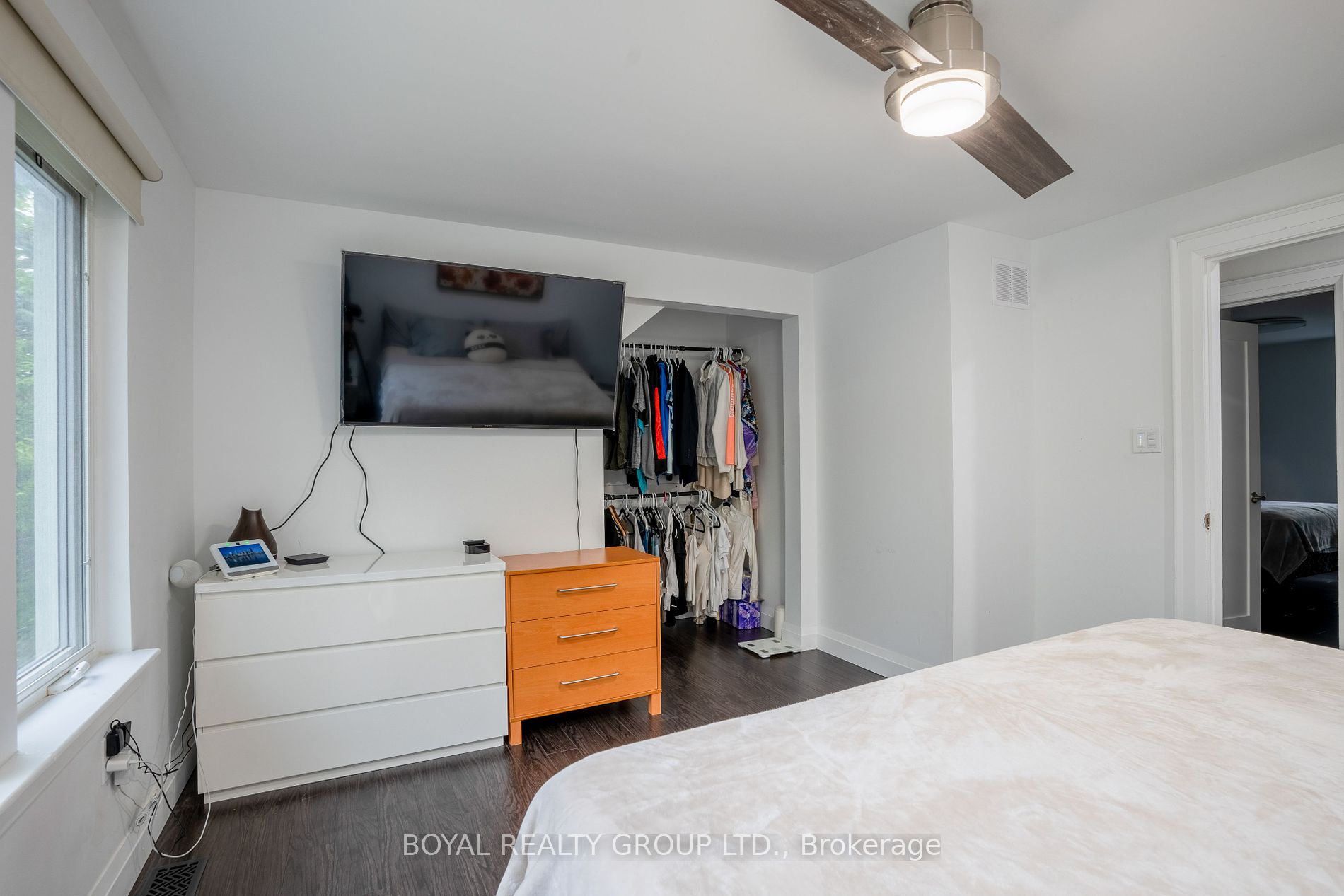 88 King Street W