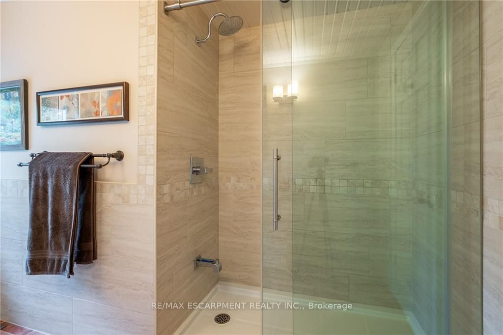 3300 Lakeshore Road