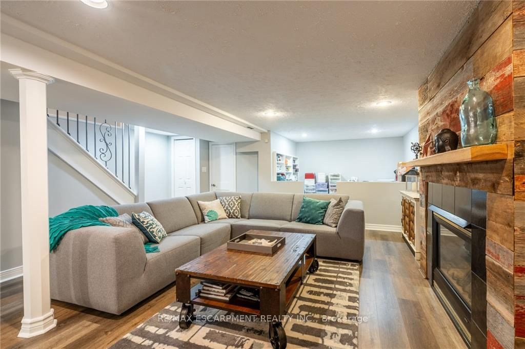 3300 Lakeshore Road