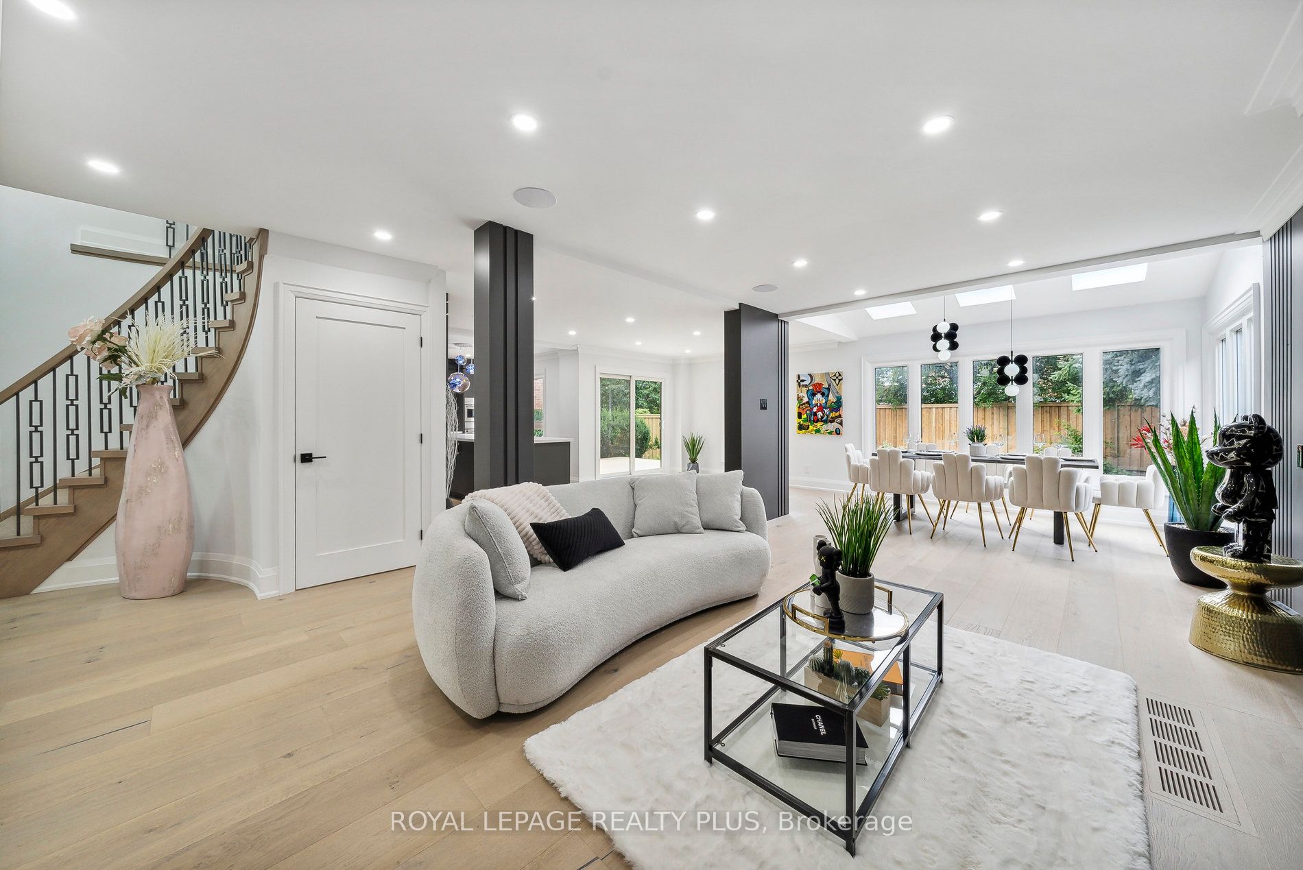 4344 Dallas Court