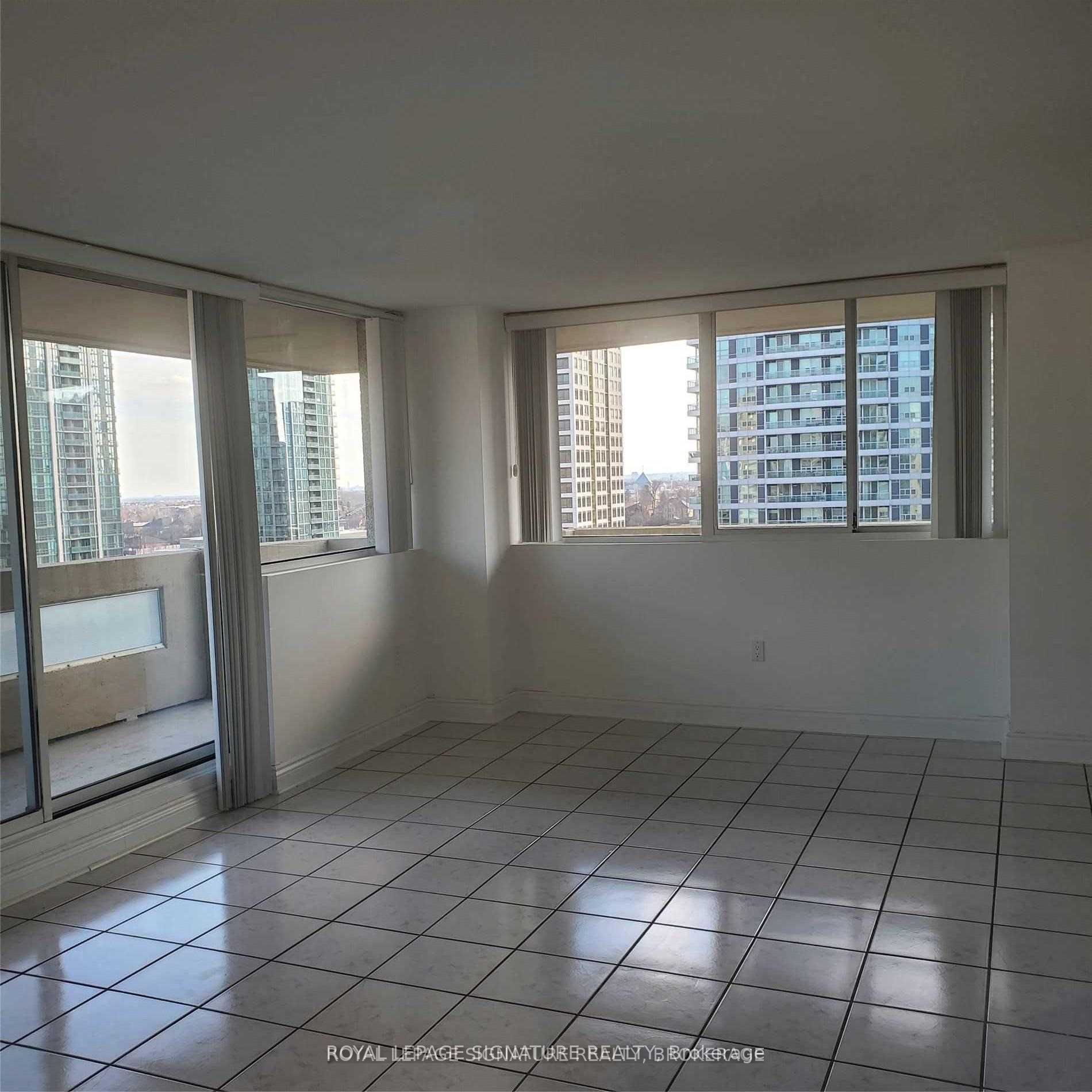 3590 Kaneff Crescent #1407