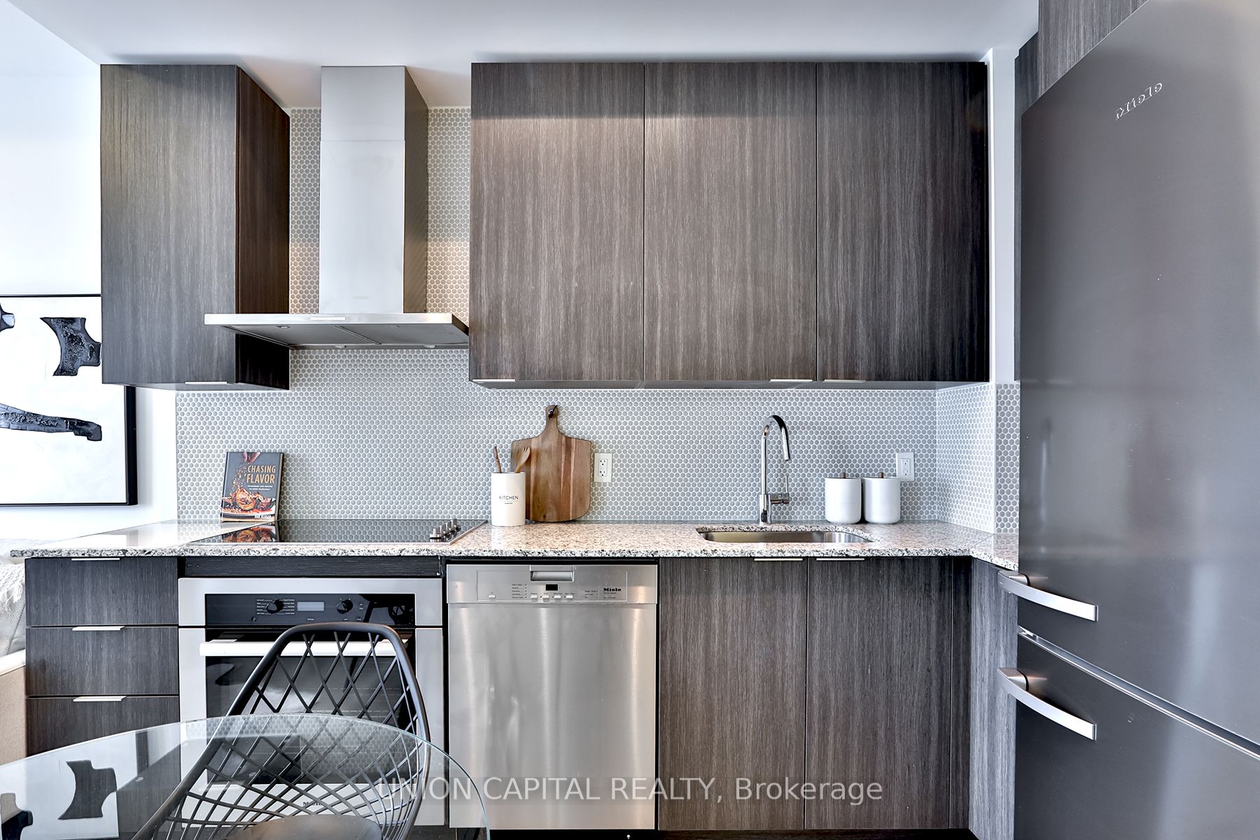 20 Shore Breeze Drive #LPH02B
