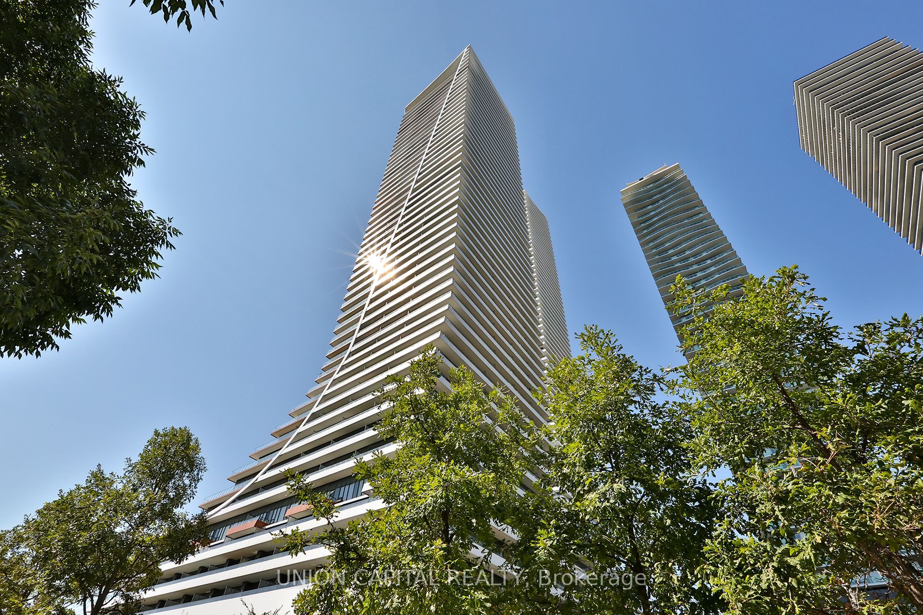20 Shore Breeze Drive #LPH02B