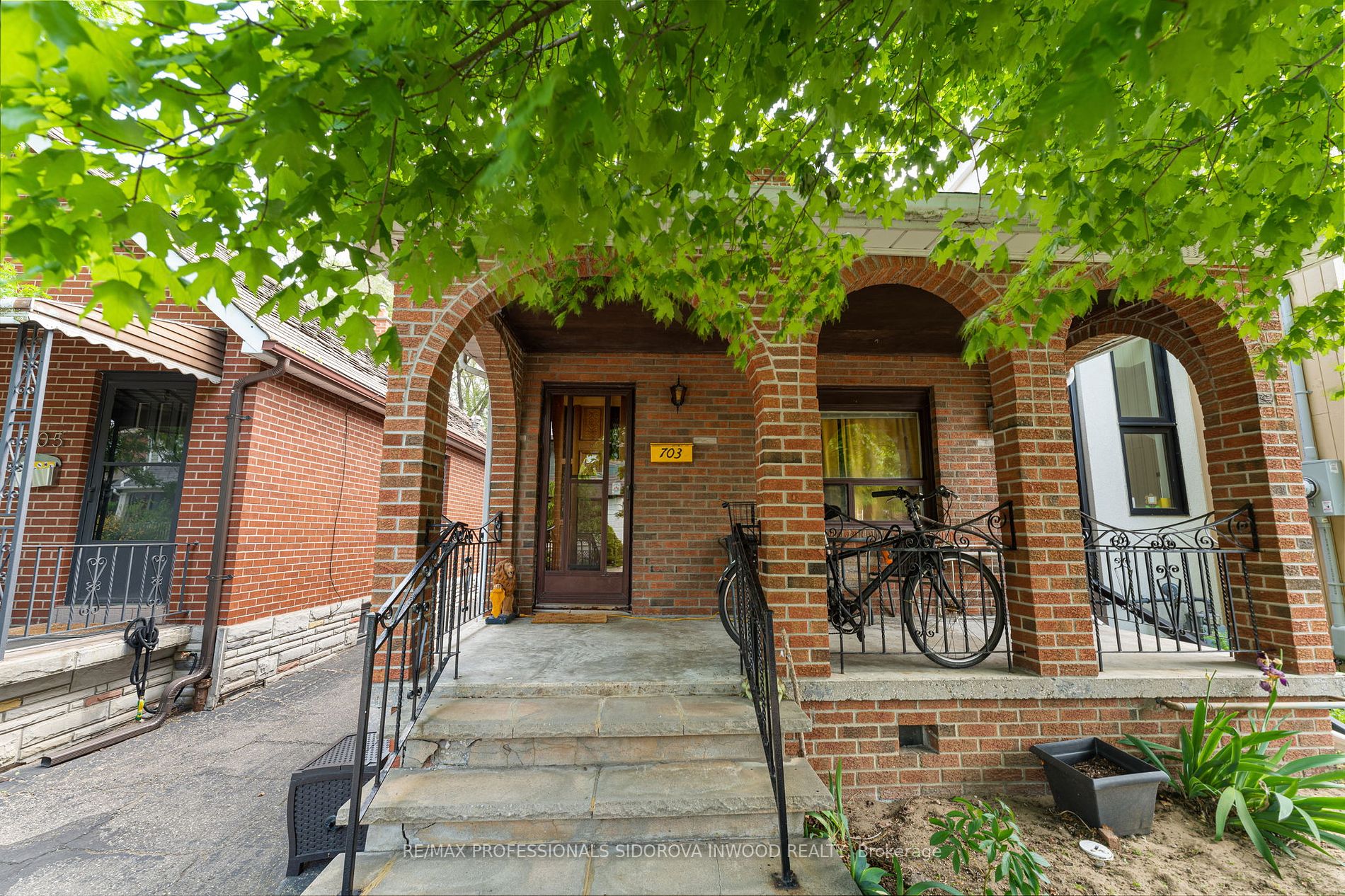 703 Willard Avenue