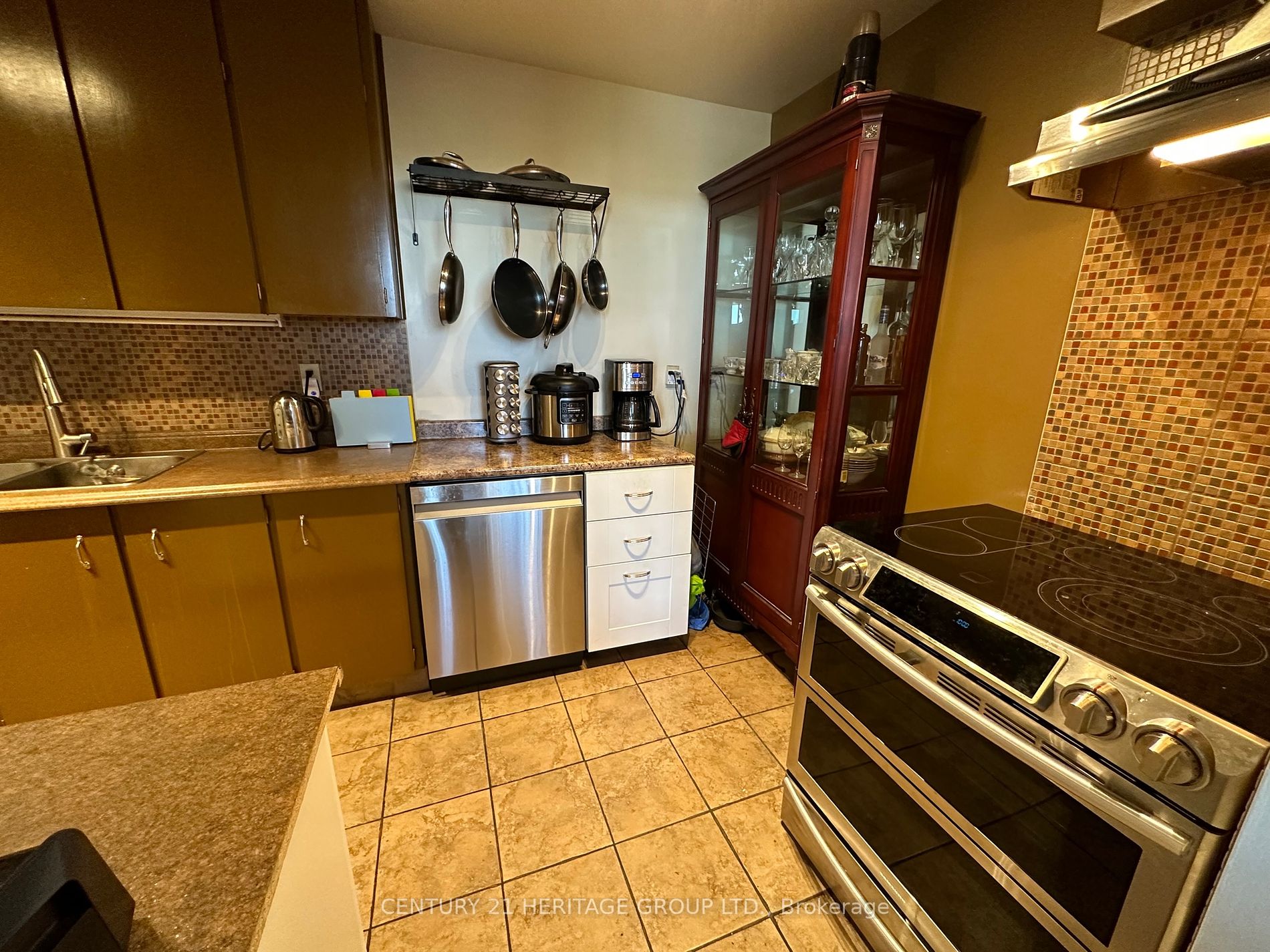 345 Driftwood Ave, #1206