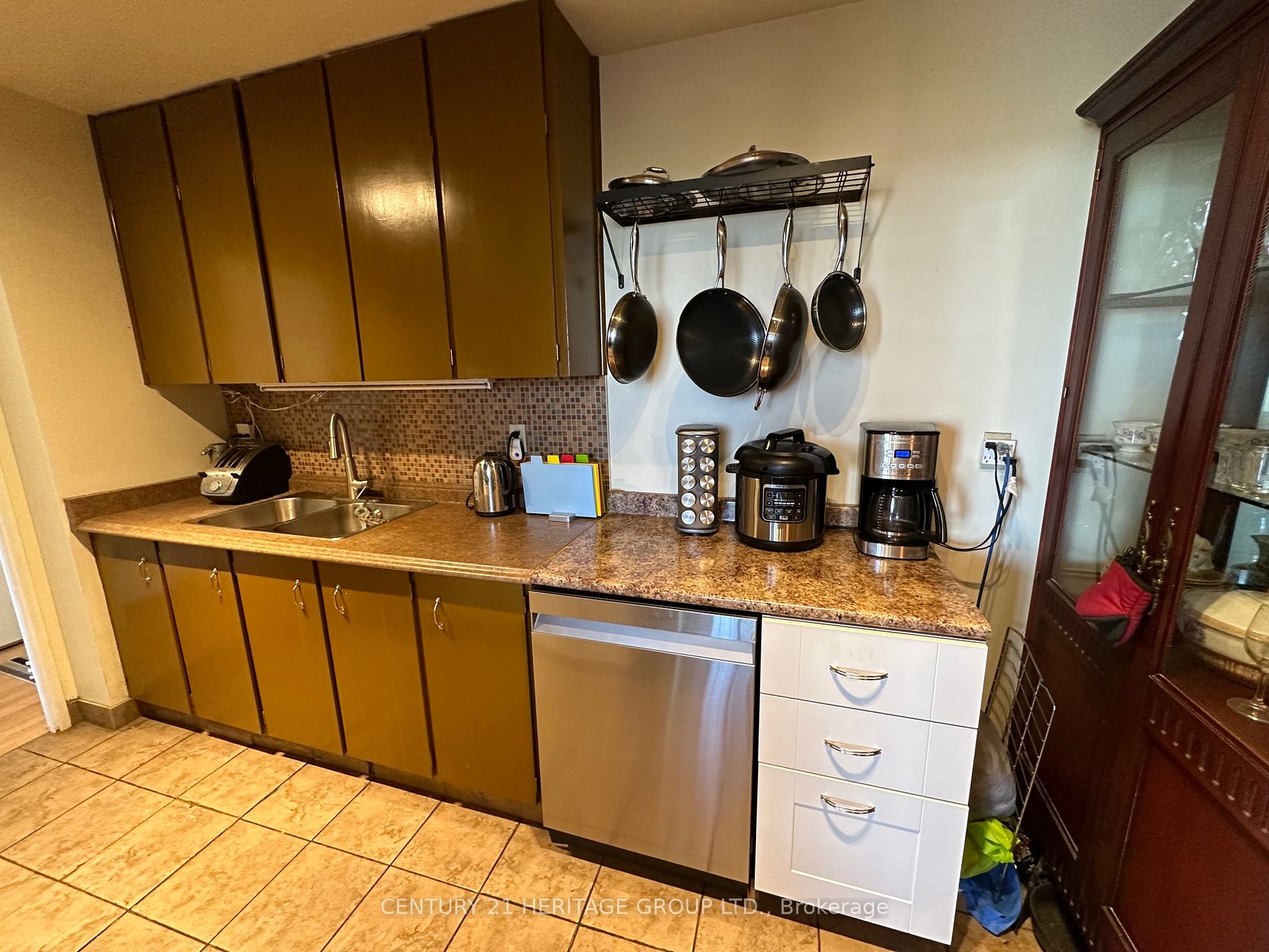 345 Driftwood Ave, #1206