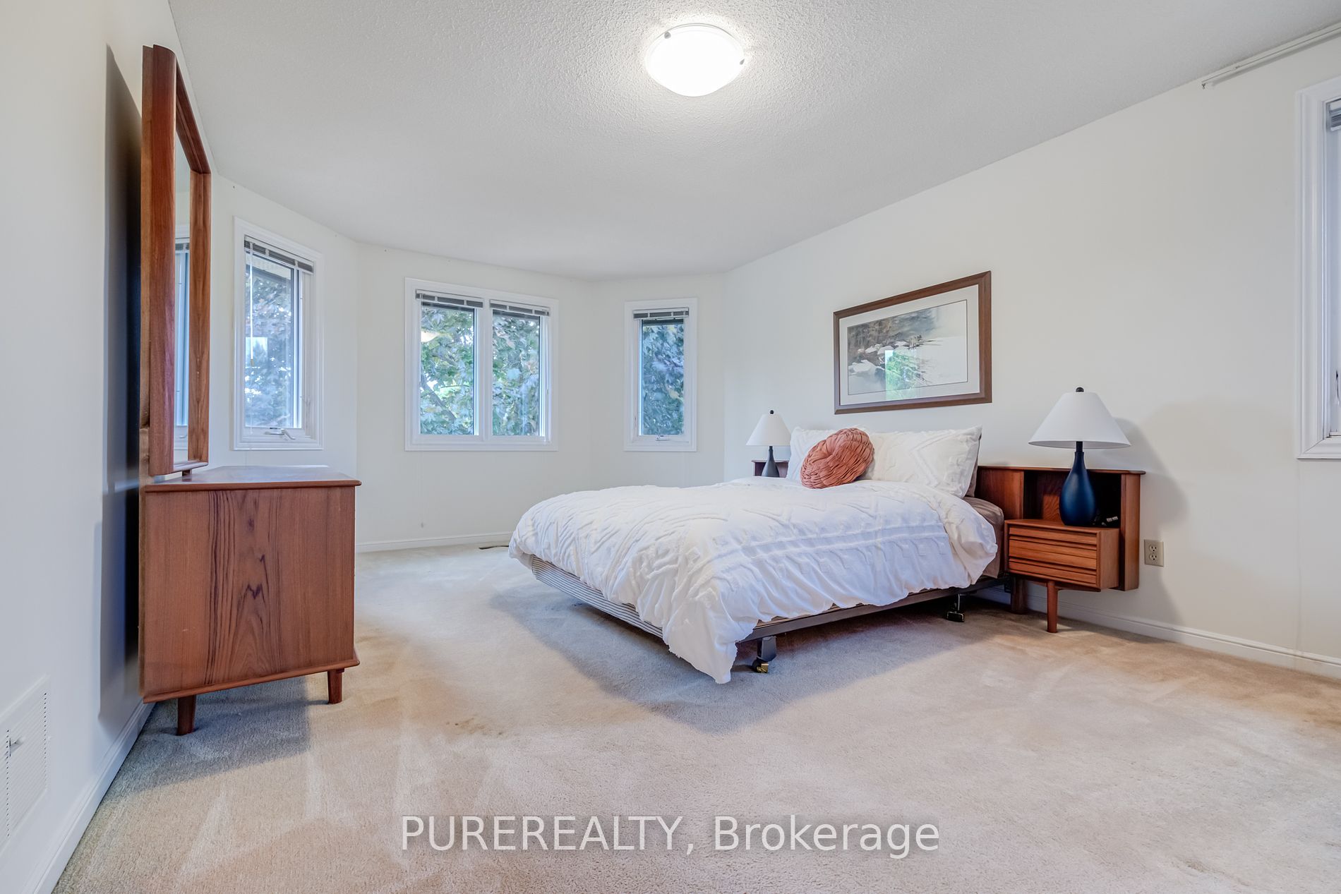 551 Kastelic Place