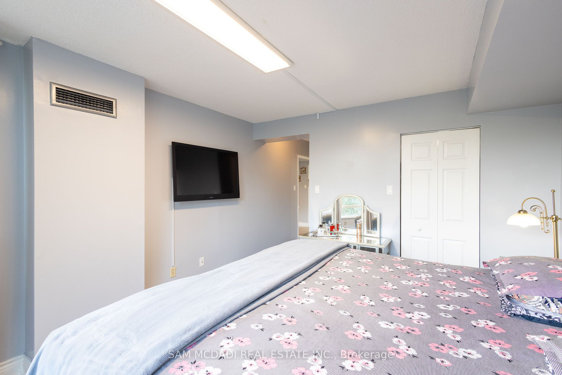 75 King Street E #201