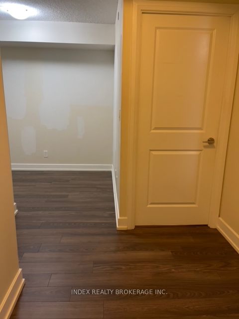 2 Eva Road #1521