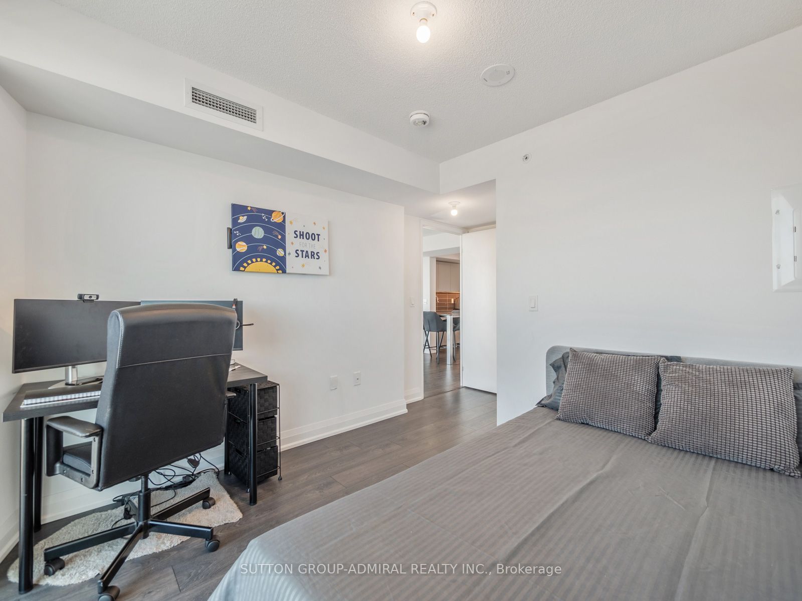 30 Gibbs Rd, #1409