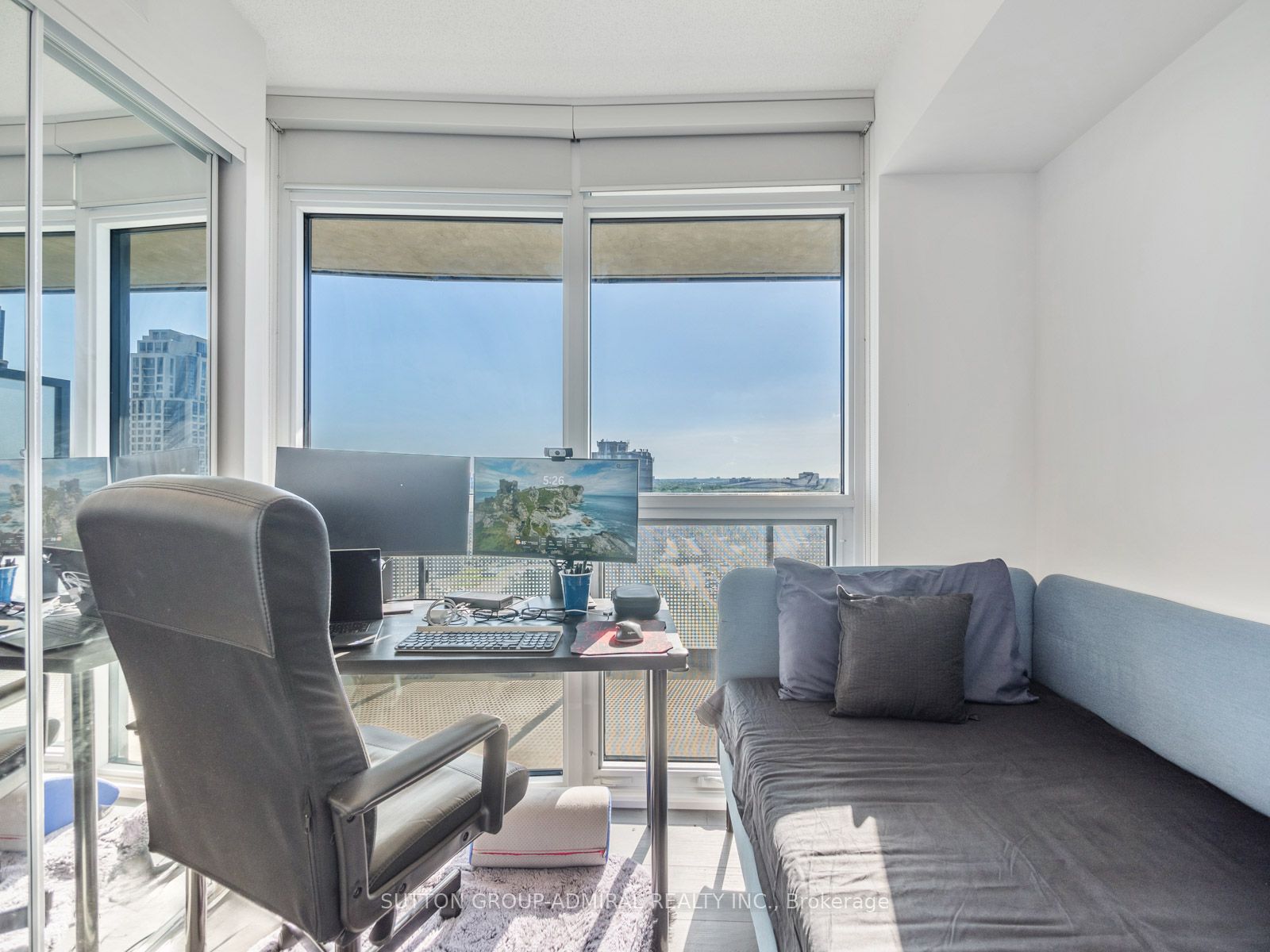 30 Gibbs Rd, #1409
