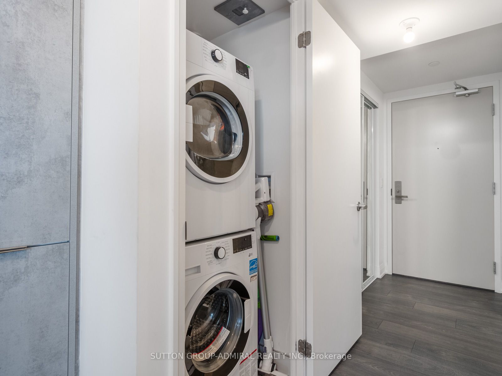 30 Gibbs Rd, #1409