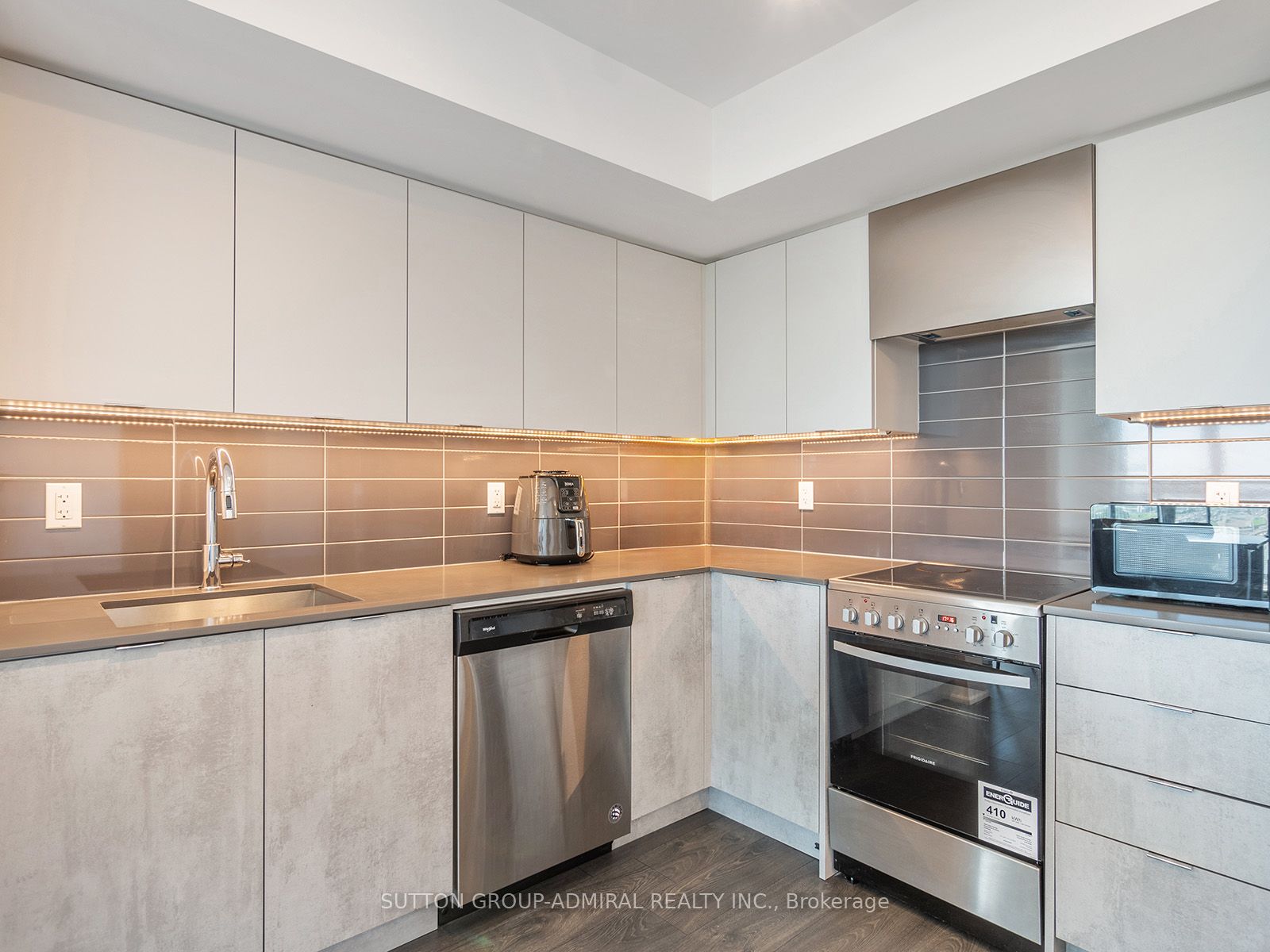 30 Gibbs Rd, #1409