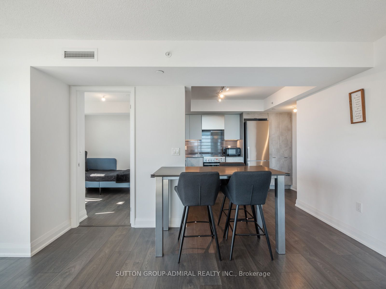 30 Gibbs Rd, #1409