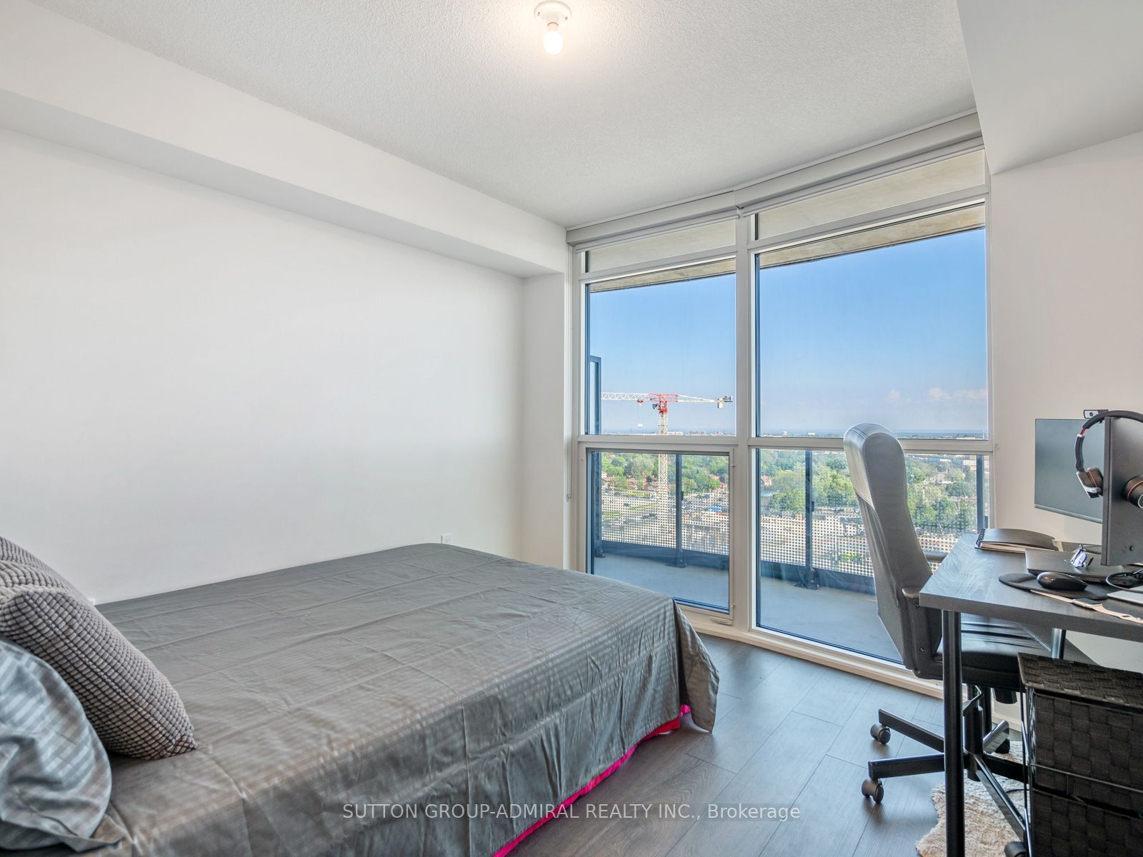 30 Gibbs Rd, #1409