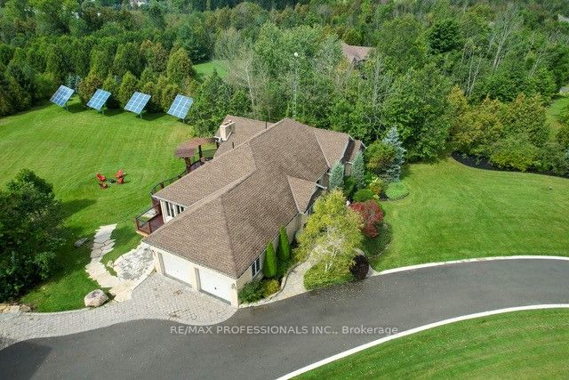 8 Morgan Drive