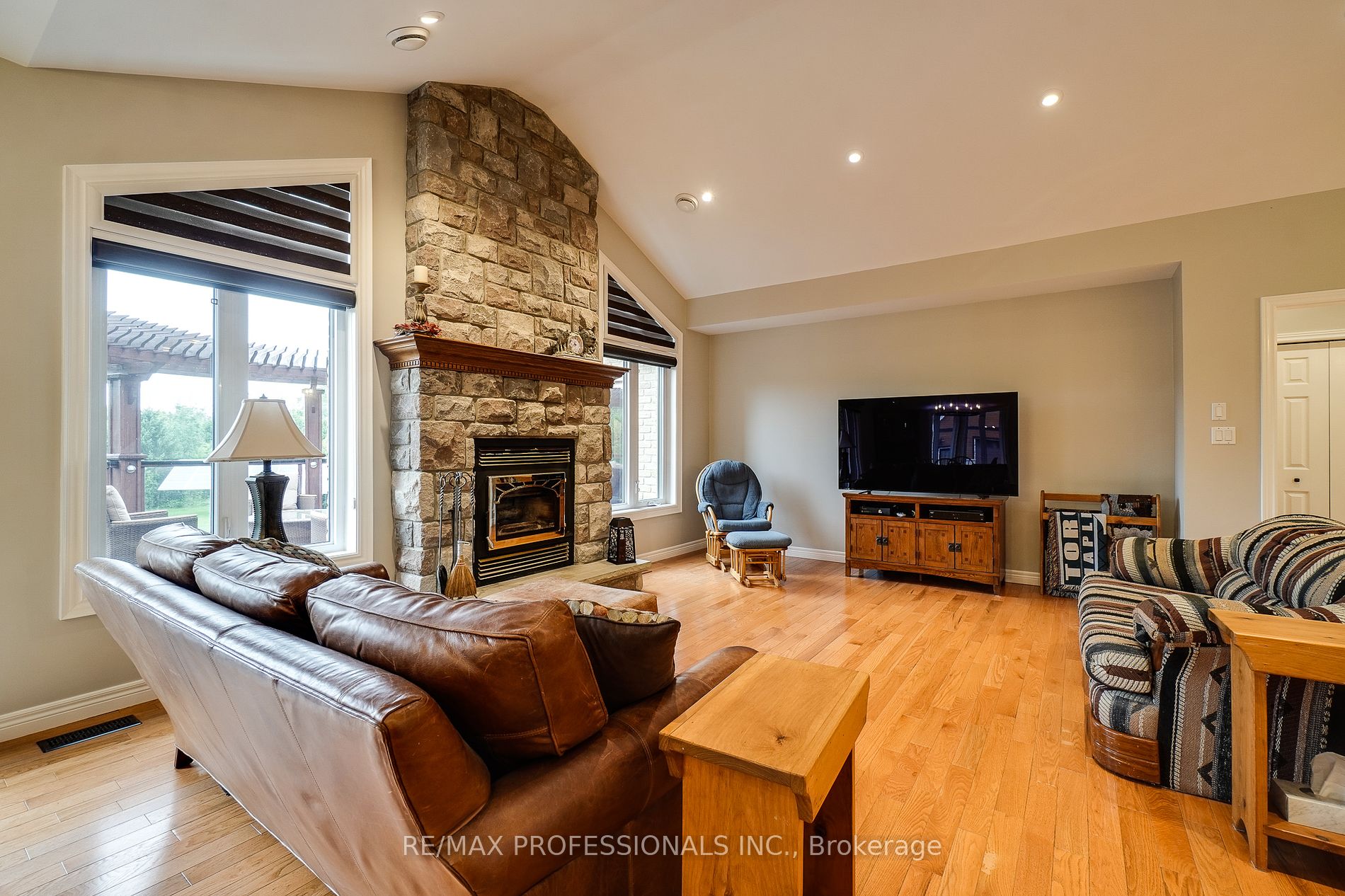 8 Morgan Drive