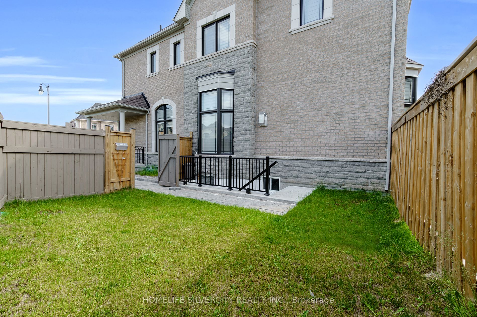 57 Black Diamond Crescent ##Bsmt