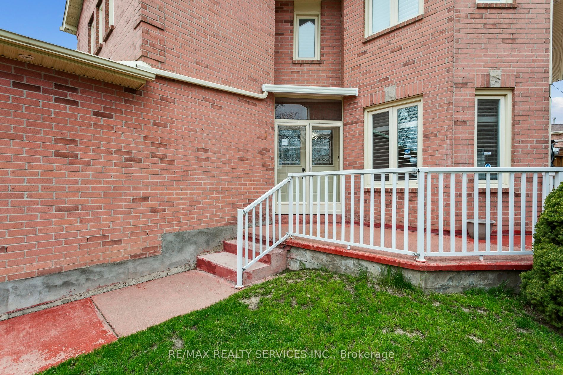 36 Smye Crt
