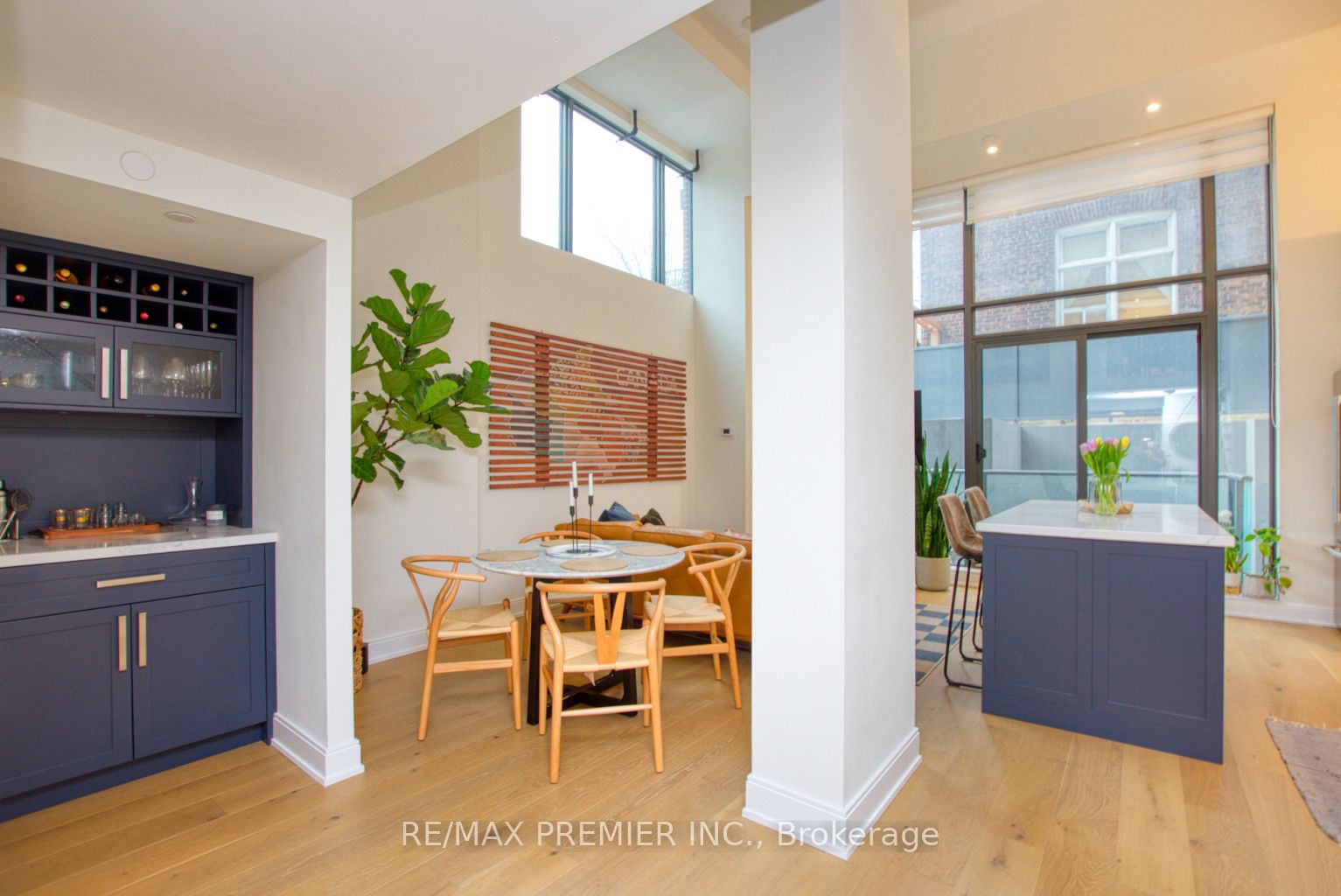 430 Roncesvalles Avenue, #105
