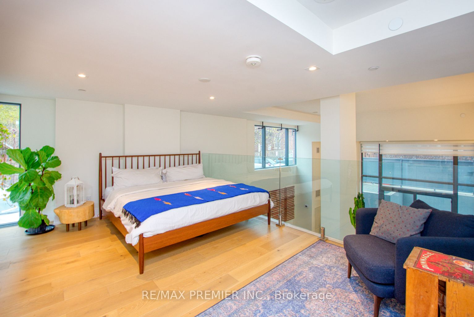 430 Roncesvalles Avenue, #105
