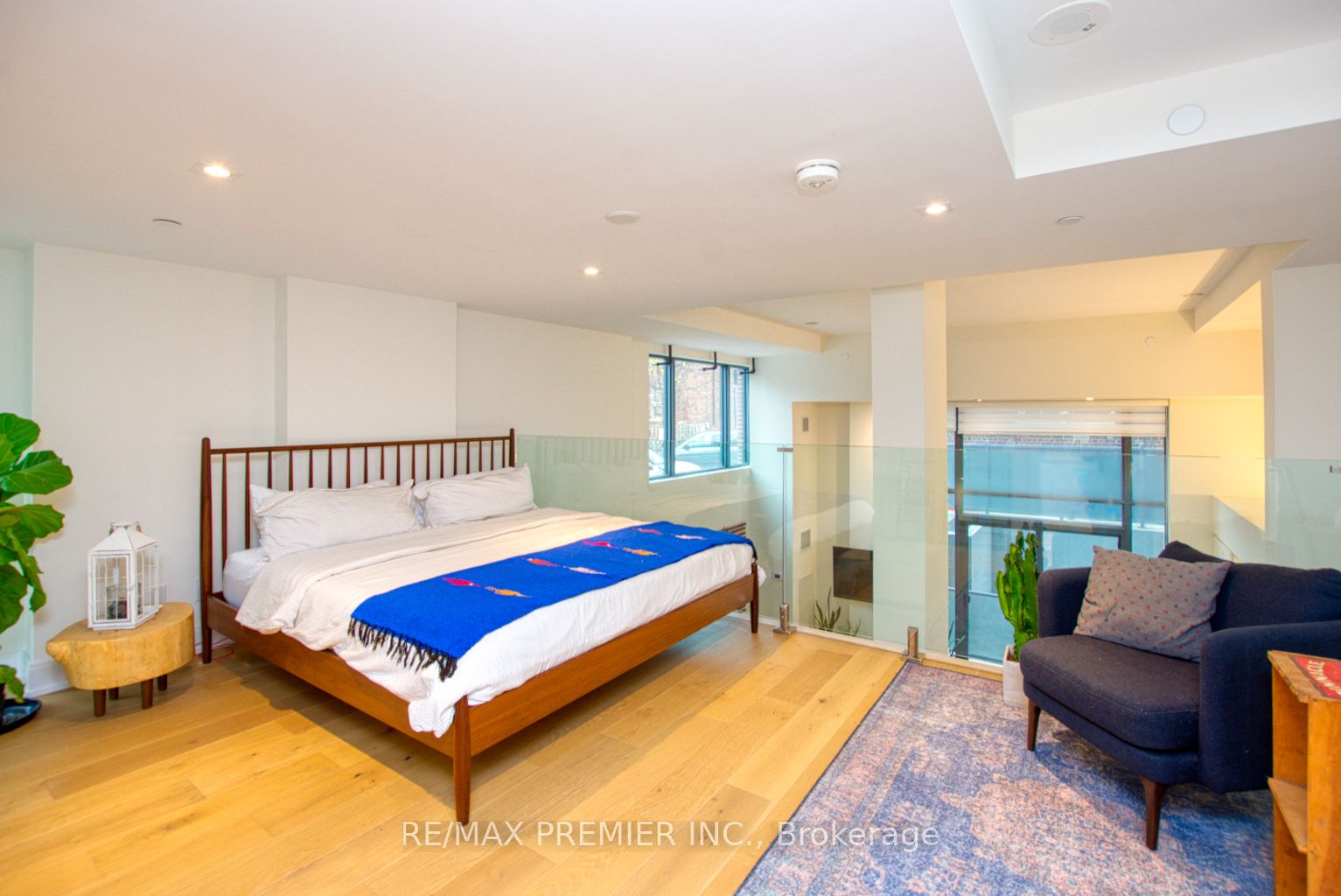 430 Roncesvalles Avenue, #105