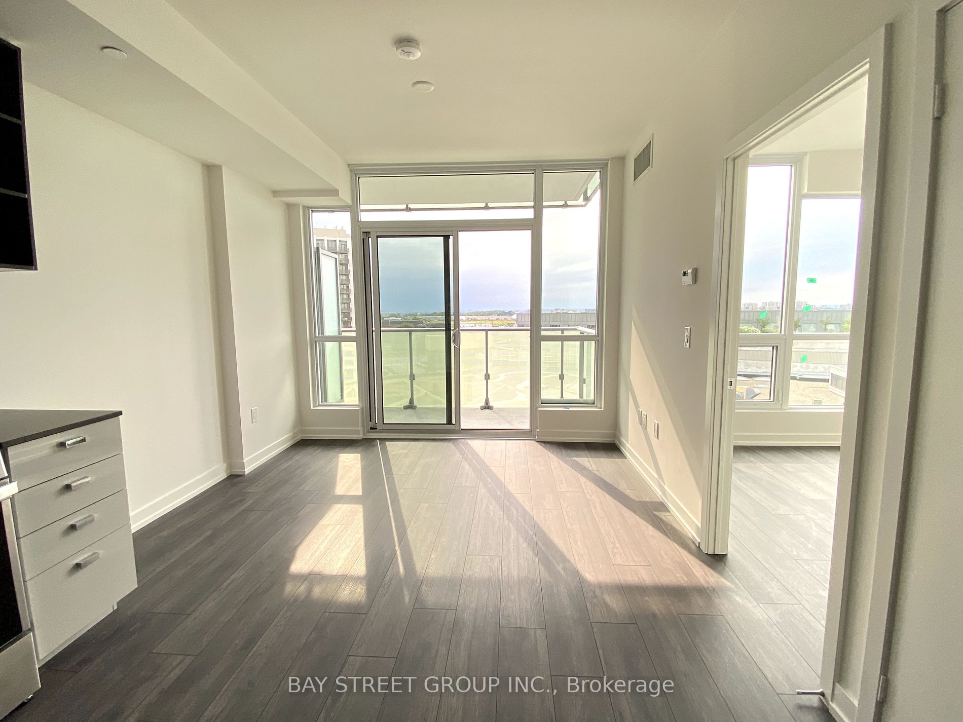10 De Boers Drive #814